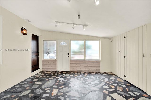 7135 SW 19th Ter, Miami, FL 33155