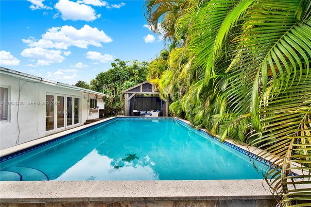 7135 SW 19th Ter, Miami, FL 33155