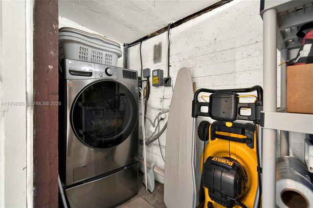 7135 SW 19th Ter, Miami, FL 33155