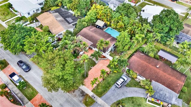 7135 SW 19th Ter, Miami, FL 33155