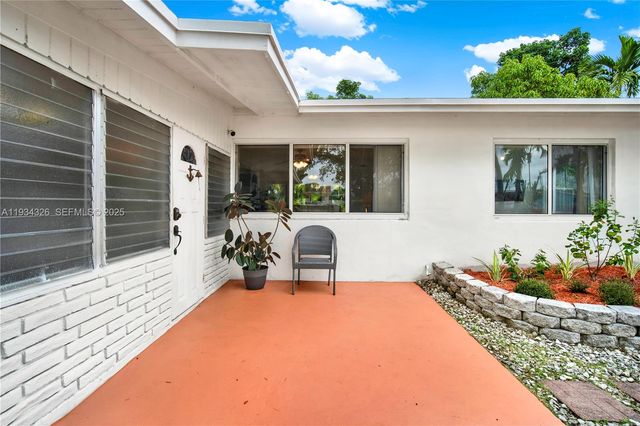 7135 SW 19th Ter, Miami, FL 33155