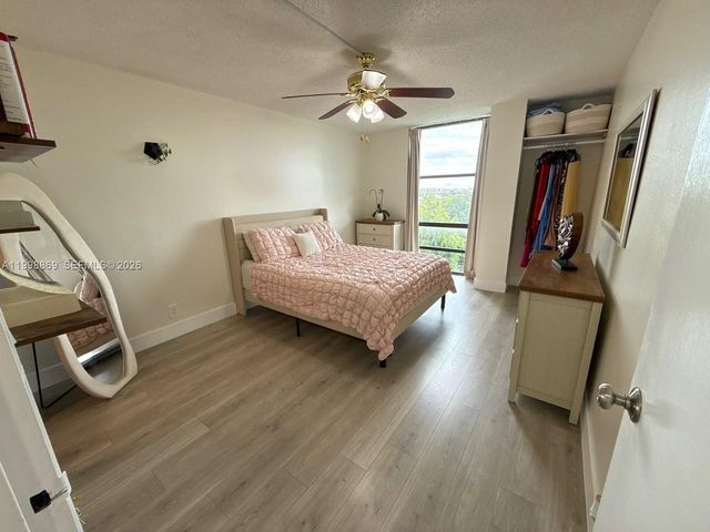 1825 W 44th Pl 808, Hialeah, FL 33012