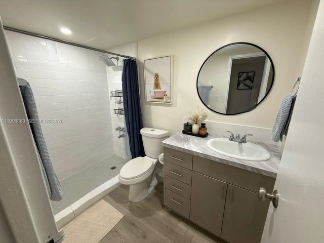 1825 W 44th Pl 808, Hialeah, FL 33012