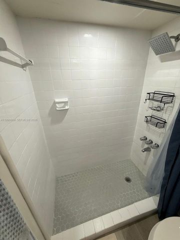 1825 W 44th Pl 808, Hialeah, FL 33012