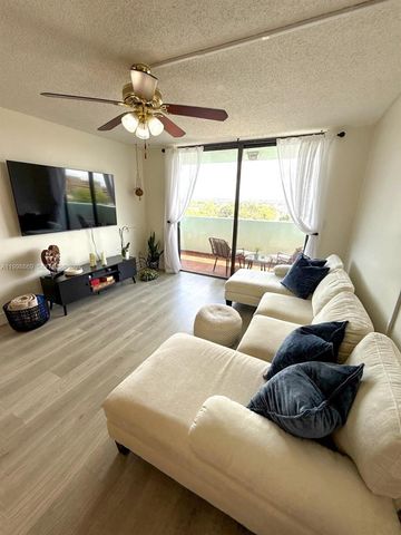 1825 W 44th Pl 808, Hialeah, FL 33012