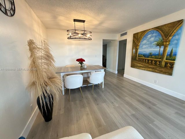 1825 W 44th Pl 808, Hialeah, FL 33012