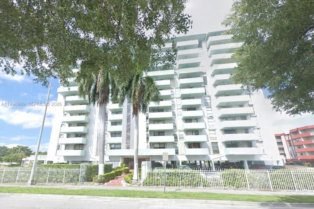 1825 W 44th Pl 808, Hialeah, FL 33012