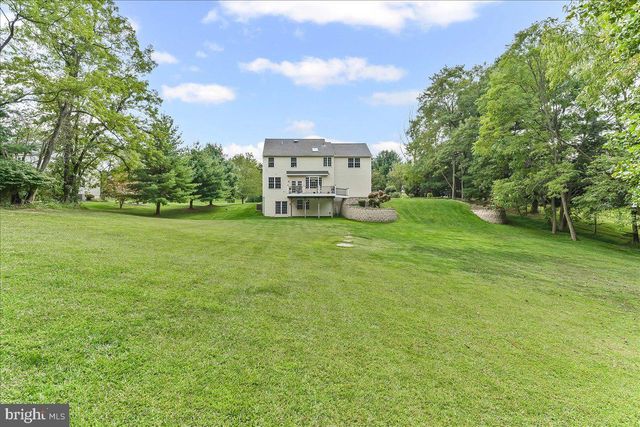 12 OWENWOOD DR, Lincoln University, PA 19352