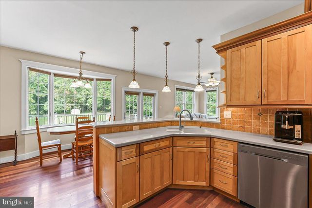 12 OWENWOOD DR, Lincoln University, PA 19352
