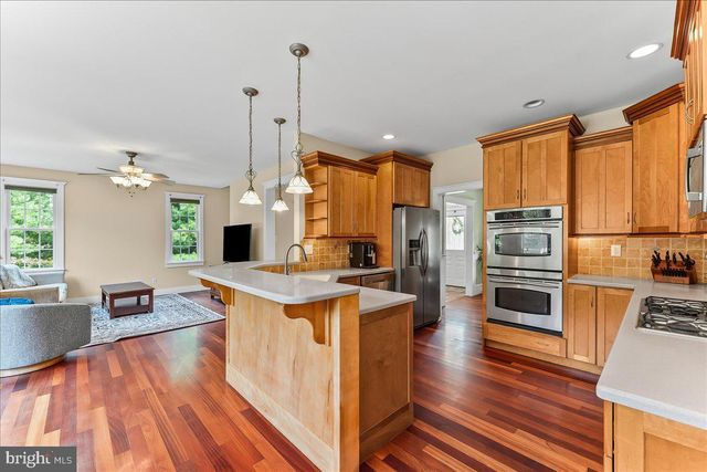 12 OWENWOOD DR, Lincoln University, PA 19352