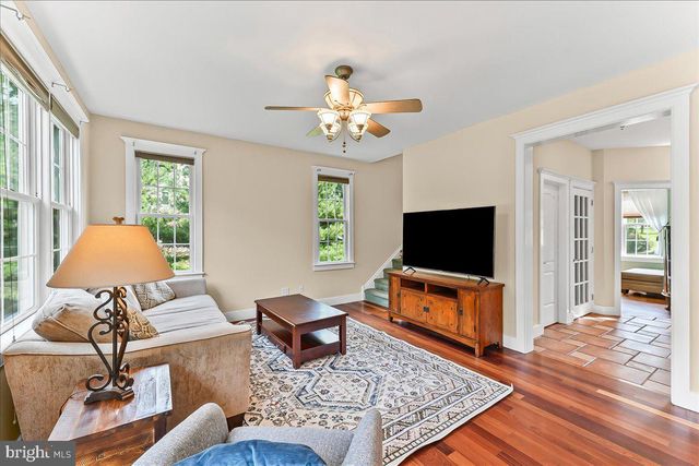 12 OWENWOOD DR, Lincoln University, PA 19352