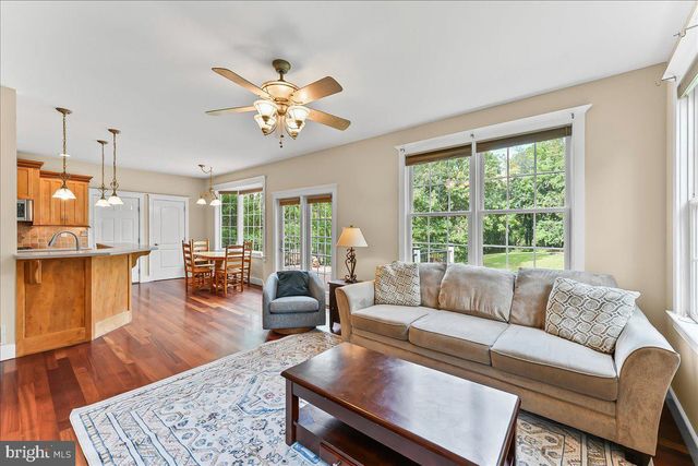 12 OWENWOOD DR, Lincoln University, PA 19352