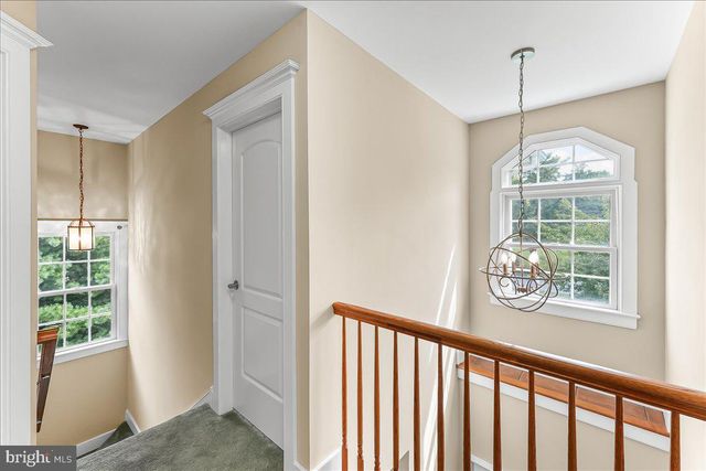 12 OWENWOOD DR, Lincoln University, PA 19352