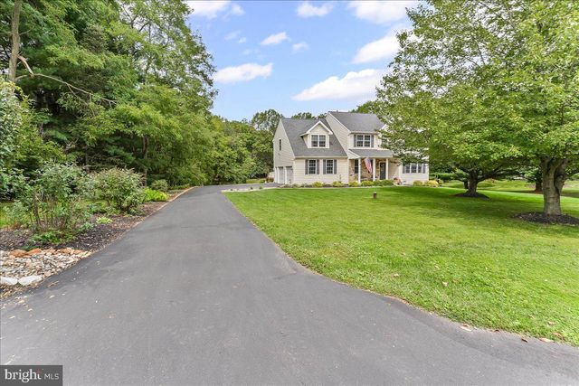 12 OWENWOOD DR, Lincoln University, PA 19352