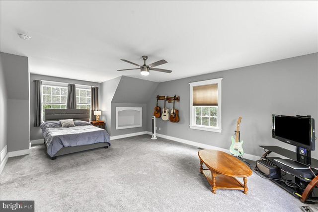 12 OWENWOOD DR, Lincoln University, PA 19352