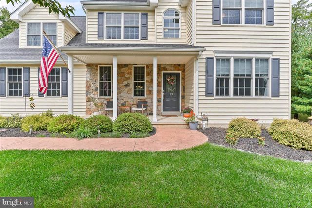 12 OWENWOOD DR, Lincoln University, PA 19352