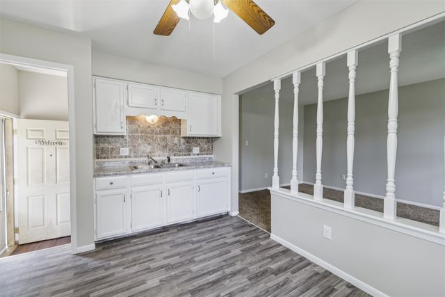 930 Emma Avenue, Des Moines, IA 50315