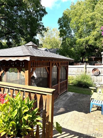 4540 Harris Hill Road, Clarence, NY 14221
