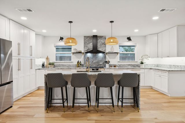 10548 Marquis Lane, Dallas, TX 75229