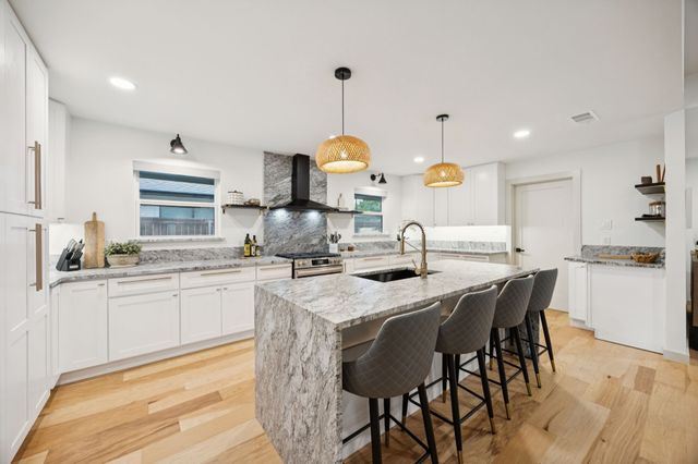 10548 Marquis Lane, Dallas, TX 75229