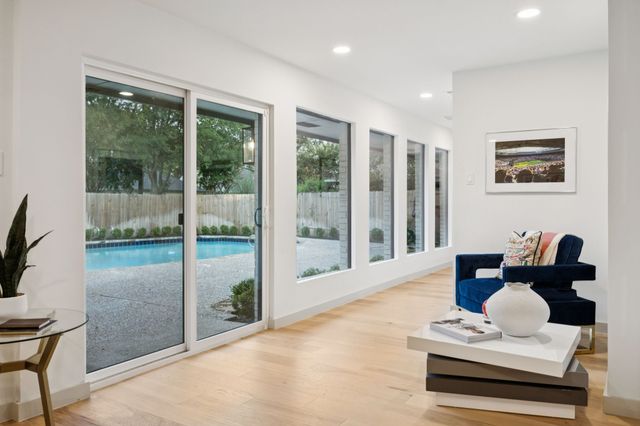 10548 Marquis Lane, Dallas, TX 75229