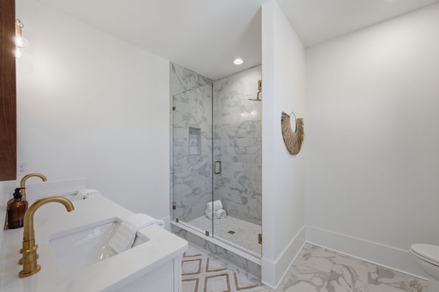 264 38th Ave, N, Nashville, TN 37209