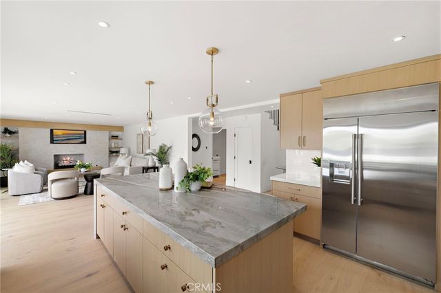 6 Monterey Circle, Corona Del Mar, CA 92625