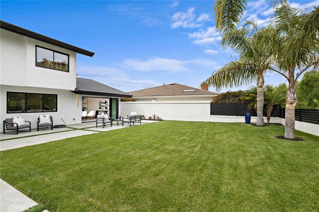 6 Monterey Circle, Corona Del Mar, CA 92625