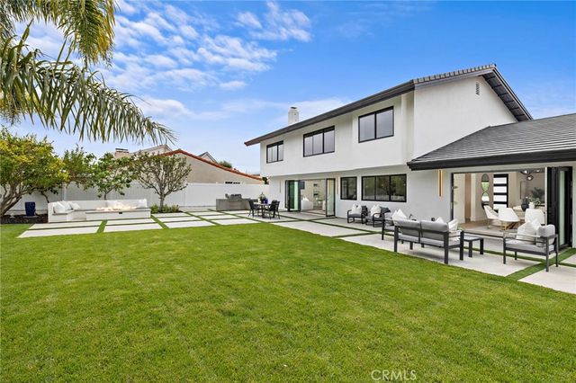 6 Monterey Circle, Corona Del Mar, CA 92625