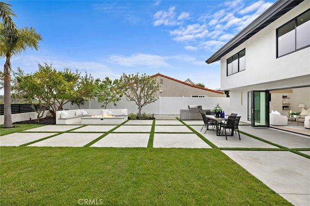 6 Monterey Circle, Corona Del Mar, CA 92625