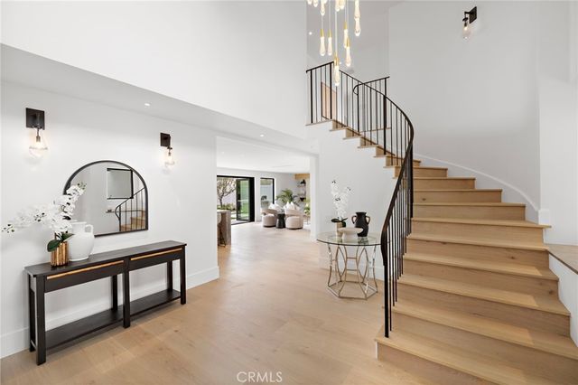 6 Monterey Circle, Corona Del Mar, CA 92625