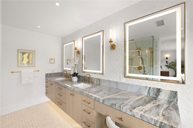 6 Monterey Circle, Corona Del Mar, CA 92625