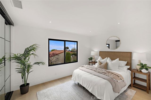 6 Monterey Circle, Corona Del Mar, CA 92625