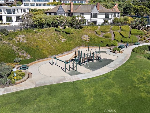 6 Monterey Circle, Corona Del Mar, CA 92625