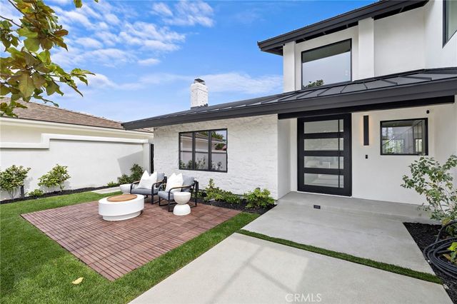 6 Monterey Circle, Corona Del Mar, CA 92625