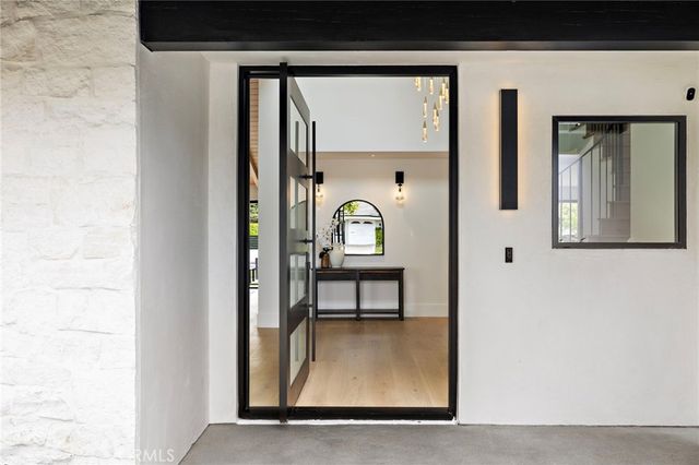 6 Monterey Circle, Corona Del Mar, CA 92625