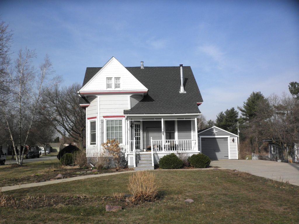 803 N 10th Street, Osage, IA 50461