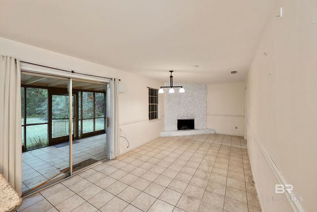 161 Laraway Lane, Fairhope, AL 36532