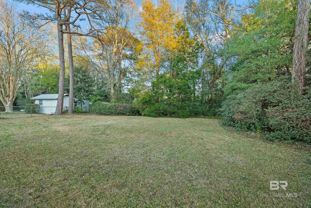 161 Laraway Lane, Fairhope, AL 36532