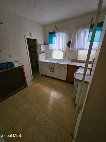 155 Western Ave, Albany, NY 12203