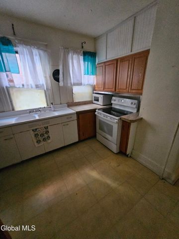 155 Western Ave, Albany, NY 12203