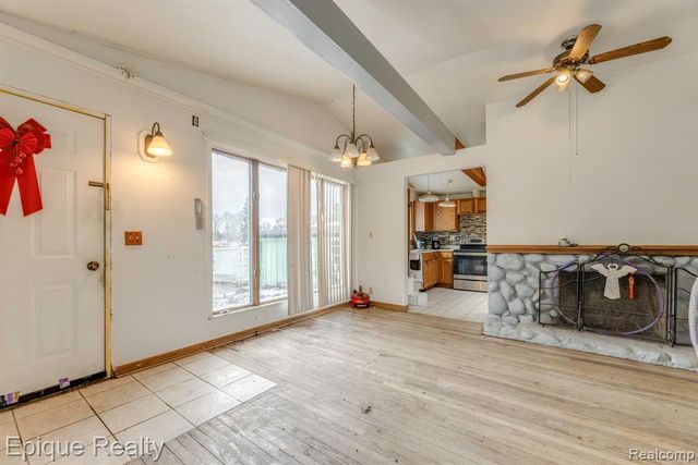 4404 N River Road, Fort Gratiot, MI 48059