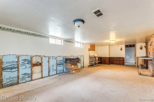 4404 N River Road, Fort Gratiot, MI 48059