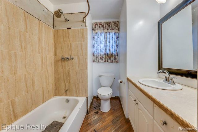 4404 N River Road, Fort Gratiot, MI 48059