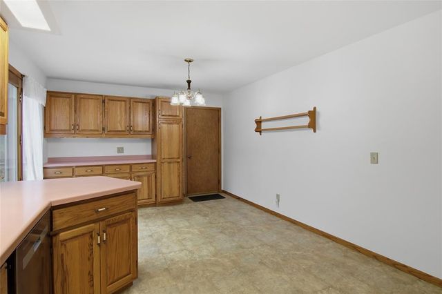 1008 W Cedar Street, Chippewa Falls, WI 54729
