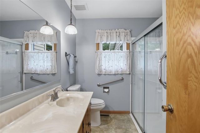 1008 W Cedar Street, Chippewa Falls, WI 54729