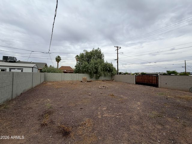 921 S 3RD Avenue, Phoenix, AZ 85003