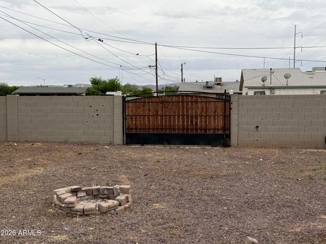 921 S 3RD Avenue, Phoenix, AZ 85003
