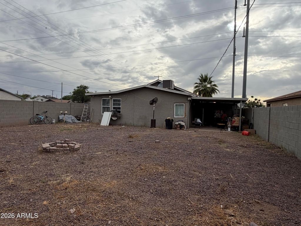 Image 12 of property listing at 921 S 3RD Avenue, Phoenix, AZ 85003