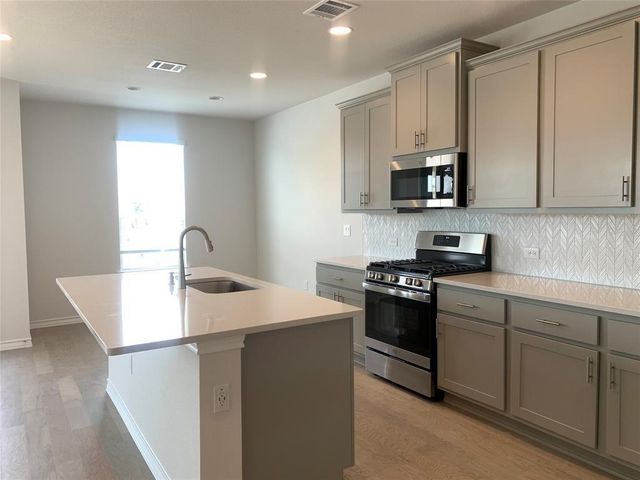 4802 Star Jasmine DR 115, Austin, TX 78723